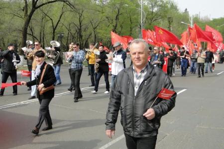 На первомайском митинге в Благовещенске коммунисты представили народного кандидата на пост мэра