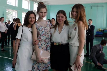Д.Г. Новиков посетил праздник «последнего звонка» в московской школе №19