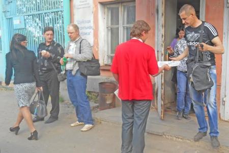 Рабочие не должны расплачиваться за кризис! Серия акций протеста Шуйского горкома КПРФ в защиту рабочих