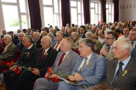 Коммунисты на переднем крае борьбы за экономические и социальные права трудящихся