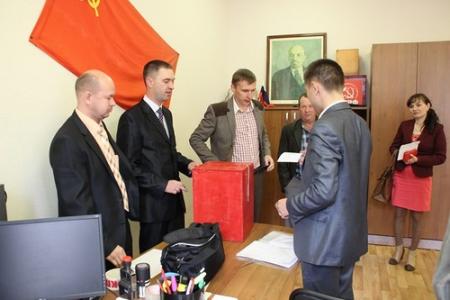 В Ижевске прошел первый этап отчетно-выборной конференции Удмуртского республиканского отделения КПРФ. Коммунисты выдвинули кандидата на должность главы Удмуртской Республики