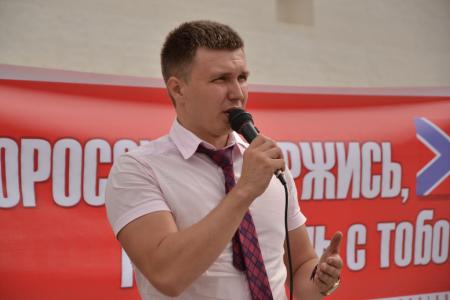 Астраханская область. Коммунисты и комсомольцы провели автопробег и митинг в поддержку юго-востока Украины в его борьбе с фашизмом