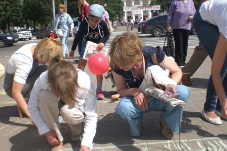 «Спасем детей Донбасса!». Калужские коммунисты отметили День защиты детей сбором гуманитарной помощи Донецкой и Луганской Народным Республикам