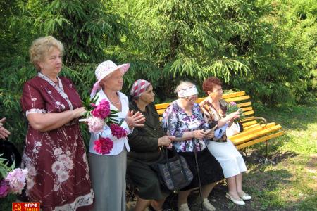 Тамбовская область. Коммунисты своими силами отреставрировали сквер возле памятника В.И. Ленину