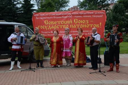 Коммунисты на переднем крае борьбы за экономические и социальные права трудящихся
