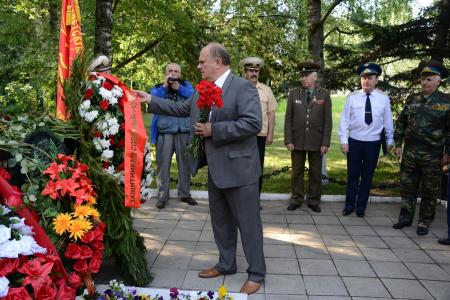 Коммунисты на переднем крае борьбы за экономические и социальные права трудящихся