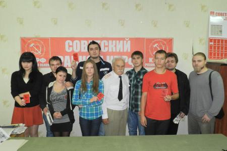 «Бороться с фашизмом до последней капли крови!». Встреча рязанских комсомольцев с ветераном Великой Отечественной войны В.С. Толстовым