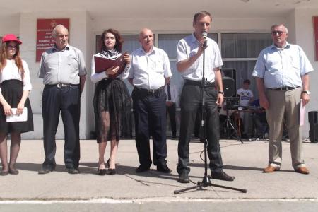 В Махачкале прошел митинг в поддержку Донецкой и Луганской Народных Республик