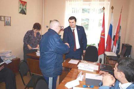 Депутат-коммунист Олег Лебедев провел прием избирателей в городе Кимовске Тульской области