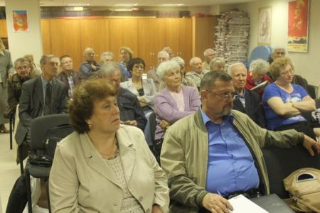 Коммунисты Екатеринбурга провели круглый стол, посвященный 100-летию Юрия Андропова