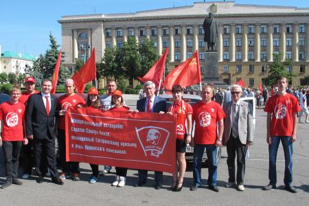 Молодые коммунисты организовали межрегиональный комсомольский автопробег по маршруту «Саратов-Самара-Пенза»