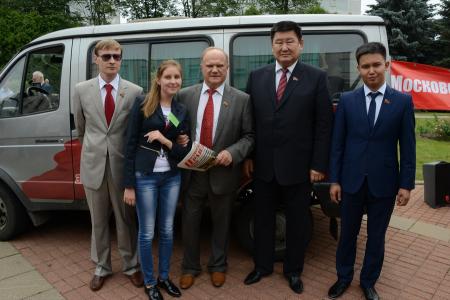Коммунисты на переднем крае борьбы за экономические и социальные права трудящихся