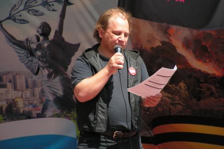 Своих в беде не бросаем! В Белгороде прошел митинг в поддержку жителей Юго-Востока Украины