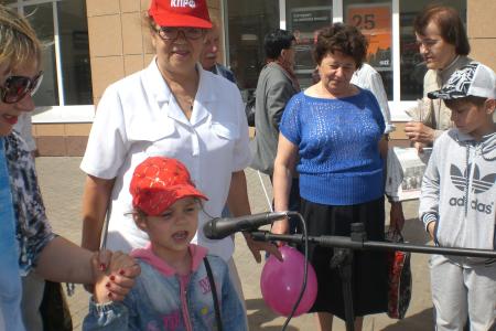 «Спасем детей Донбасса!». Калужские коммунисты отметили День защиты детей сбором гуманитарной помощи Донецкой и Луганской Народным Республикам