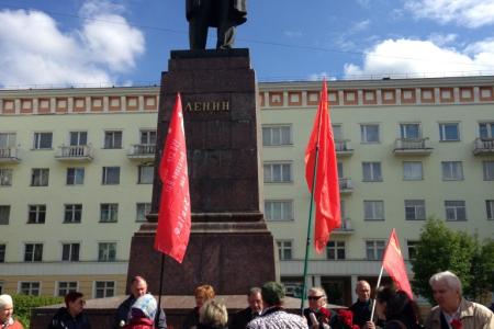 Мурманская область. Коммунисты почтили память павших за свободу и независимость нашей Родины