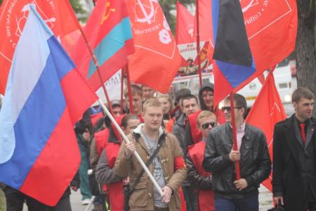 Омская область. Комсомольцы организовали шествие и митинг в поддержку ополчения Юго-Востока Украины