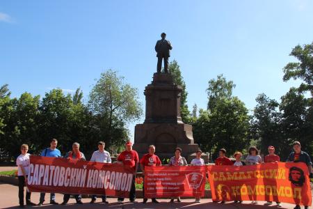 Молодые коммунисты организовали межрегиональный комсомольский автопробег по маршруту «Саратов-Самара-Пенза»
