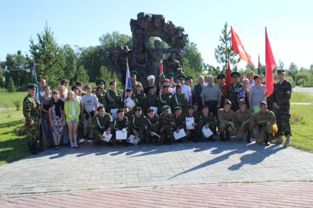 Дорогою памяти. Тюменские коммунисты провели автопробег, посвящённый Дню памяти и скорби