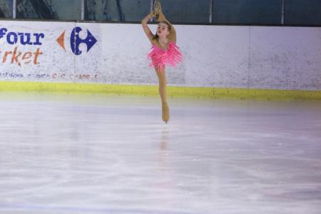 Юные фигуристы спортклуба КПРФ выступят на международных соревнованиях во Франции