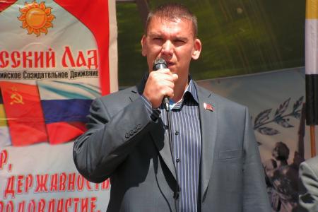 Своих в беде не бросаем! В Белгороде прошел митинг в поддержку жителей Юго-Востока Украины