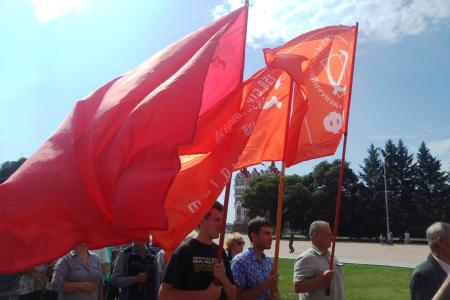 Амурские коммунисты 22 июня провели возложения цветов к памятникам воинам-амурчанам