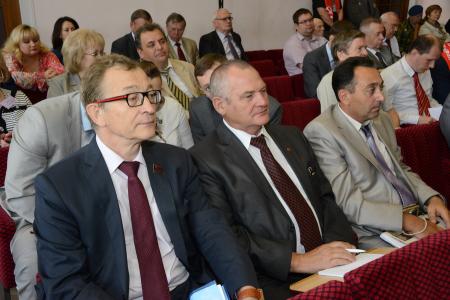 Коммунисты на переднем крае борьбы за экономические и социальные права трудящихся