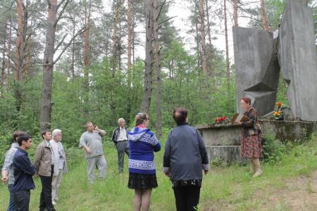 «Леон Поземский – вечно юный». 95 лет со дня расстрела первого руководителя псковского комсомола Л. Поземского отметили коммунисты, комсомольцы, ветераны комсомола