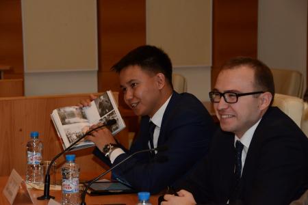«Пособие по человечности». В Госдуме прошла презентация книги «Геннадий Зюганов»
