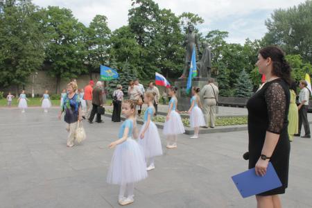 «Русскому языку – международный статус!». Митинг псковских коммунистов в День русского языка