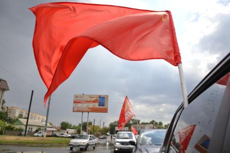 Астраханская область. Коммунисты и комсомольцы провели автопробег и митинг в поддержку юго-востока Украины в его борьбе с фашизмом