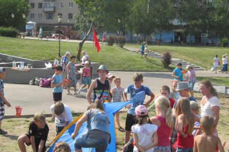 «Пусть всегда будет солнце!». В Костроме коммунисты организовали серию праздников для детей