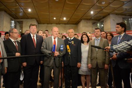 Коммунисты на переднем крае борьбы за экономические и социальные права трудящихся