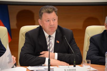 Коммунисты в Госдуме проводят парламентские слушания, посвященные развитию геологической отрасли