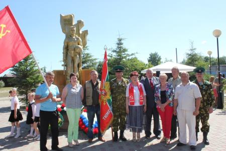 Дорогою памяти. Тюменские коммунисты провели автопробег, посвящённый Дню памяти и скорби