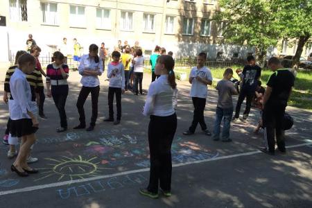 Челябинск. Спортинвентарь для ребят ко Дню защиты детей
