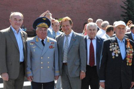 К 70-летию освобождения Белоруссии! Г.А. Зюганов возложил цветы к Могиле неизвестного солдата у Кремлевской стены