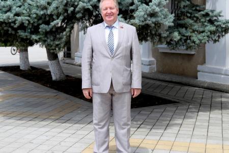 С.П. Обухов: «Страна идёт по тонкому льду. Поскользнёмся, возобладают предатели – беда». Встреча с избирателями Динского района Кубани