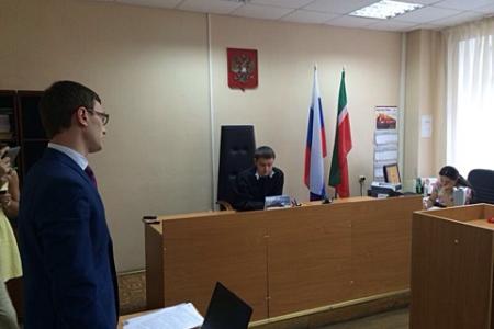 Татарстан, Казань. Суд объявил перерыв на обед. Аргументов, подтверждающих вину депутатов - нет!