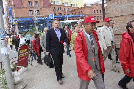"Мы - на правильном пути и делаем очень большое дело!" Репортаж о проведении семинара партийного актива КПРФ Дальневосточного федерального округа