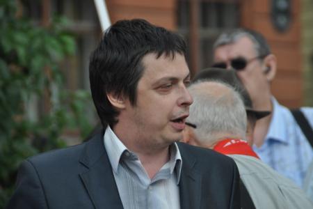 "Новый фашизм не пройдет!". Петербуржцы против запрета КПУ