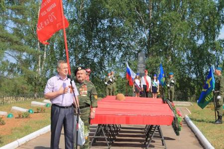 "Никто не забыт, ничто не забыто". А.А. Рогов принял участие в церемонии захоронения советских воинов на мемориале в Псковской области