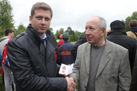 Турнир косарей в день памяти героя революции. Секретари Свердловского областного Комитета КПРФ совершили поездку в поселок Арти
