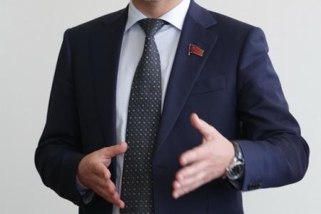 Главное оружие коммуниста – идеи и умение их применять. Д.Г.Новиков вручил дипломы выпускникам Центра политической учебы