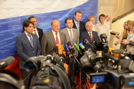 Г.А. Зюганов: «Наша главная задача - возрождение порушенного союзного Отечества». Лидер КПРФ подвел итоги весенней сессии Госдумы