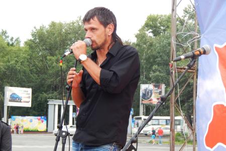 Барнаульские коммунисты провели митинг-концерт в поддержку Новороссии