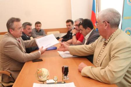 Кандидат от КПРФ Александр Рогов первым прошёл «муниципальный фильтр» на выборах губернатора Псковской области