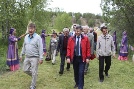 "Мы - на правильном пути и делаем очень большое дело!" Репортаж о проведении семинара партийного актива КПРФ Дальневосточного федерального округа