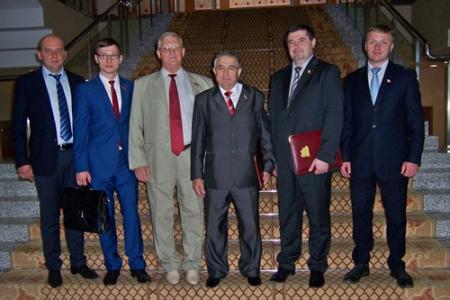 Казань. Фракции КПРФ в Госсовете Татарстана и Удмуртии  подписали договор о взаимном сотрудничестве