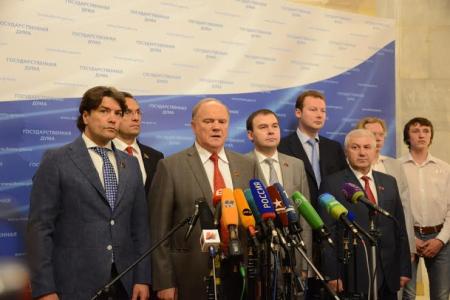 Г.А. Зюганов: «Наша главная задача - возрождение порушенного союзного Отечества». Лидер КПРФ подвел итоги весенней сессии Госдумы