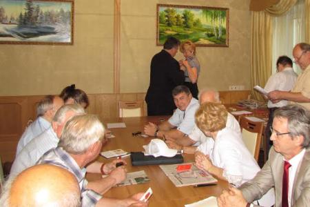 Поддержка и помощь без выходных. Репортаж с заседания Общероссийского штаба протестных действий